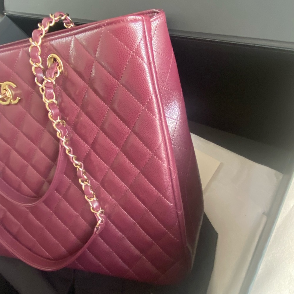 NEW🔥Chanel Classic CC Burgundy/ Dark Wine Color Caviar Large Tote Bag - Picture 10 of 15